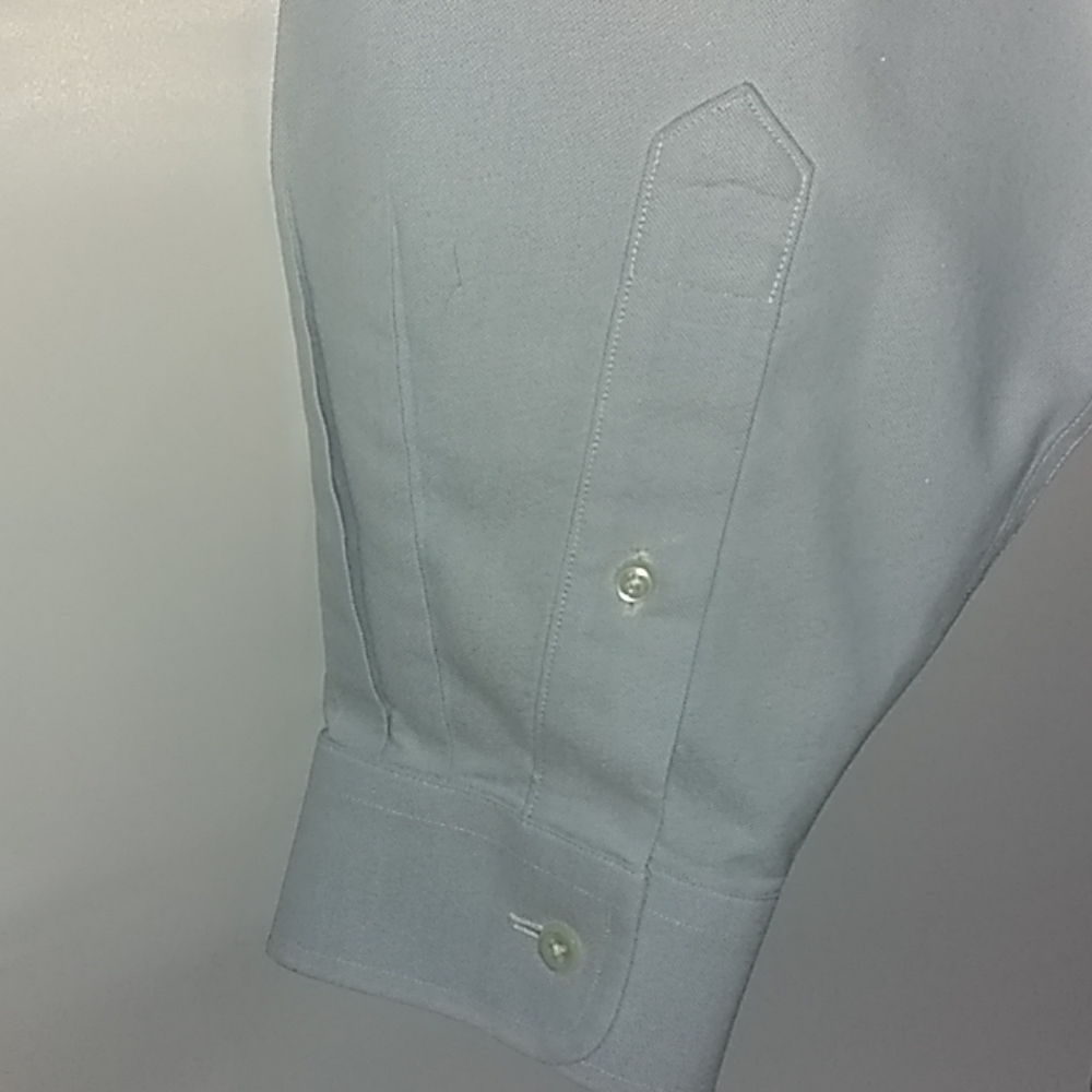 LL Bean Men's Cotton Button Front Shirt - Picture 6 of 6